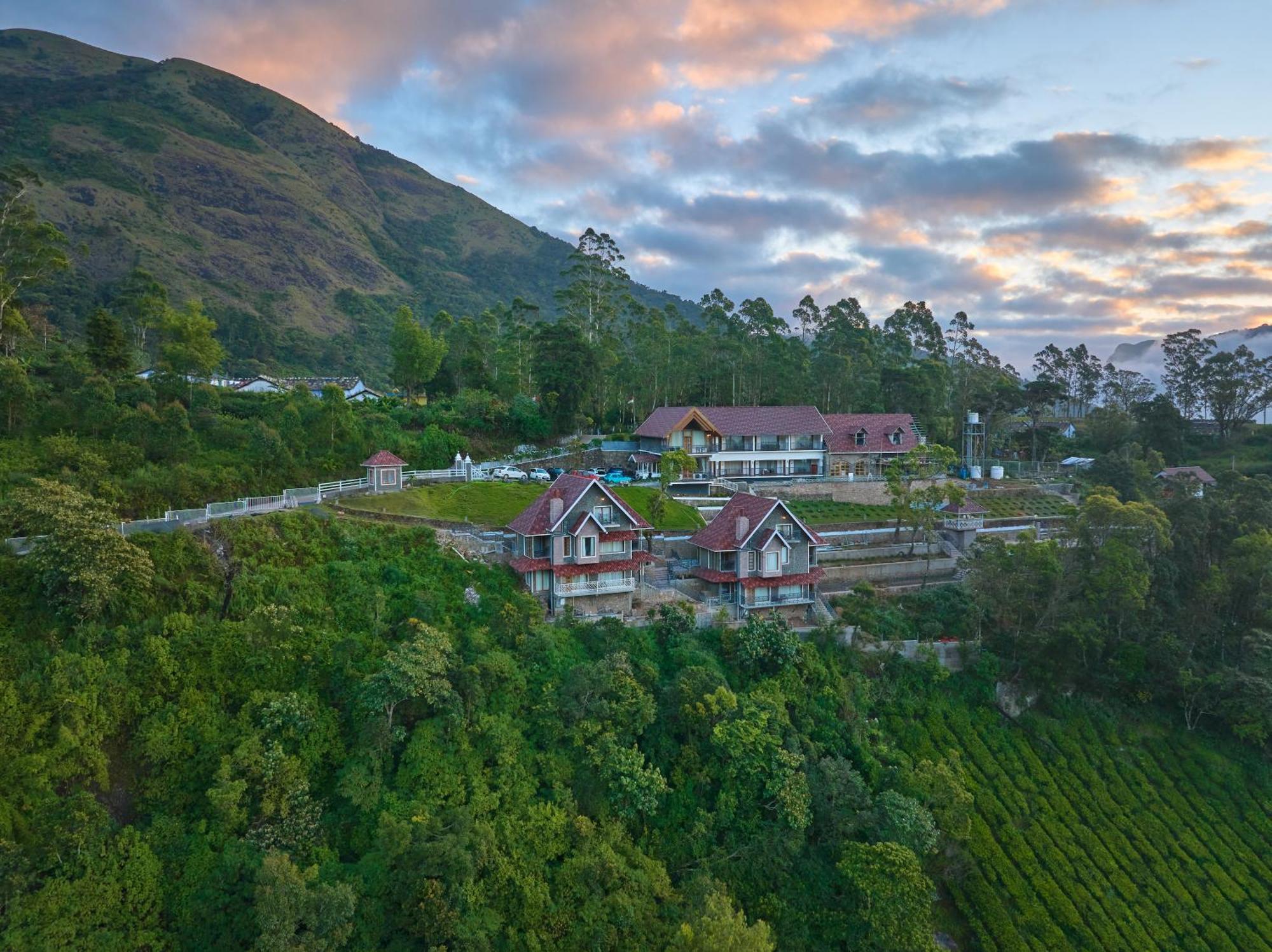 The Planet Munnar Hotel Suryanelli Екстериор снимка